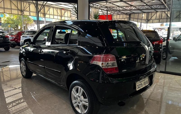 imagem-https://www.socarrao.com.br/sc-vehicle-images-prod/2758321/1789660079893-8202146_9_B_bfa50a0485.jpeg