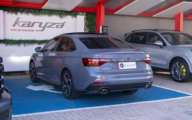imagem-https://www.socarrao.com.br/sc-vehicle-images-prod/2759884/1789650110977-8296360_20_B_235da79e72.jpeg