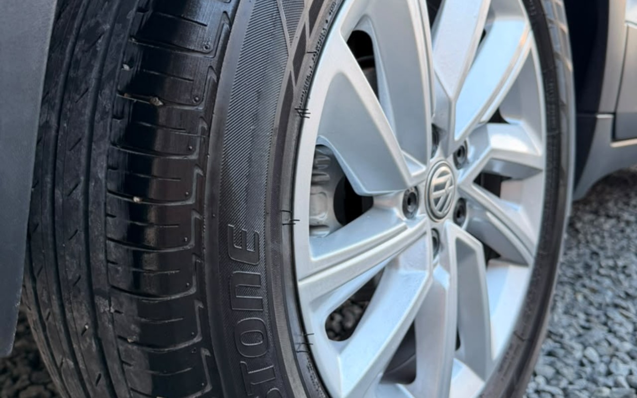 imagem-https://www.socarrao.com.br/sc-vehicle-images-prod/2759998/1789746013507-V2hhdHNBcHAgSW1hZ2UgMjAyNi0wOS0xNyBhdCAxNy4zNy4wMS5qcGVn.jpeg