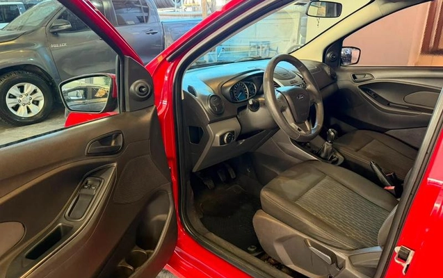 imagem-https://www.socarrao.com.br/sc-vehicle-images-prod/2760058/1784567651945-8296370_17_B_69e92435b6.jpeg