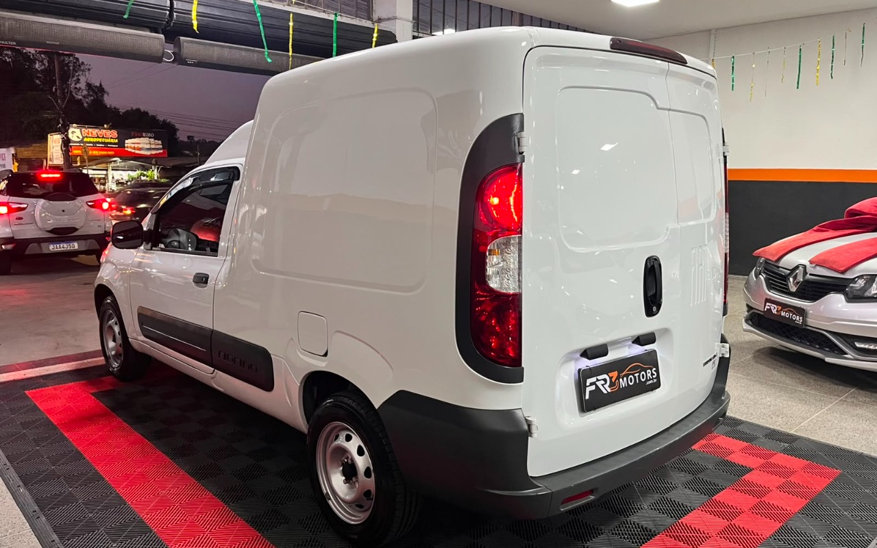imagem-https://www.socarrao.com.br/sc-vehicle-images-prod/2760078/1784567678520-V2hhdHNBcHAgSW1hZ2UgMjAyNi0wNy0xOCBhdCAxMC41NC40MSAoMykuanBlZw.jpeg