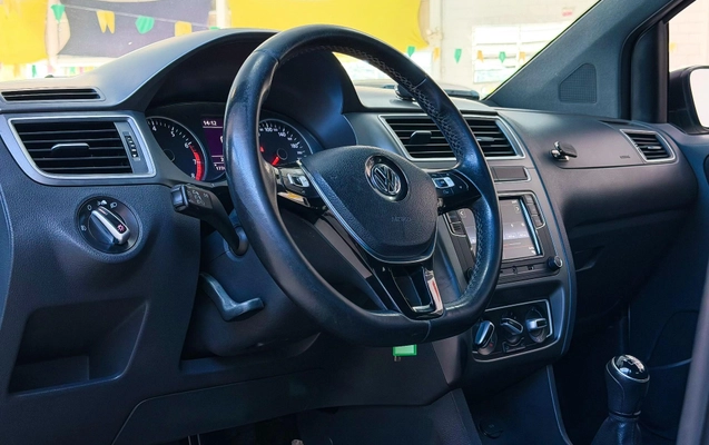 imagem-https://www.socarrao.com.br/sc-vehicle-images-prod/2760338/1784568461137-6bc649fa70b94c7a93a72e7afb852880_1784568417261.jpg