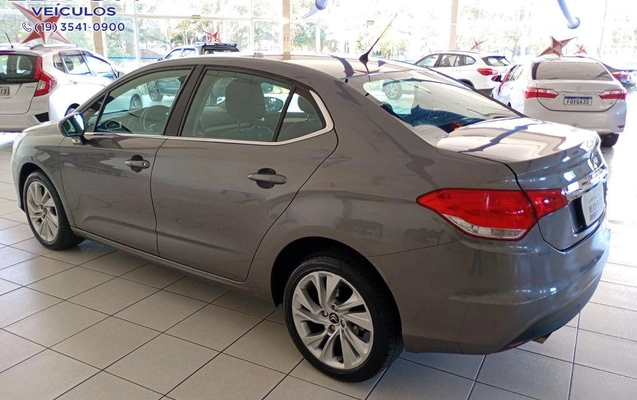 imagem-https://www.socarrao.com.br/sc-vehicle-images-prod/2760880/1784572850067-1231812.jpg