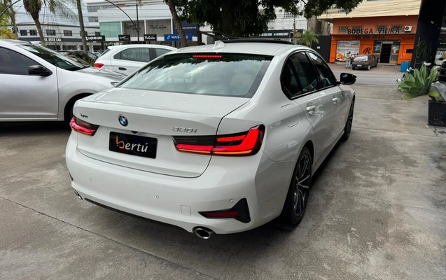 imagem-https://www.socarrao.com.br/sc-vehicle-images-prod/2761416/1784571903042-da875a80-5dec-48f0-b5cb-4bc8d08d58ba.jpg