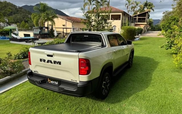 imagem-https://www.socarrao.com.br/sc-vehicle-images-prod/2761417/1784571904271-bbee9fd0-c1ee-462b-8d1e-5906b69c358e.jpg