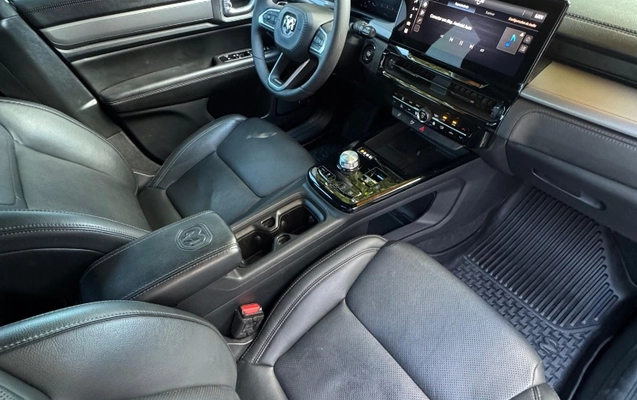 imagem-https://www.socarrao.com.br/sc-vehicle-images-prod/2761417/1784571904272-04a9fb81-faef-45c0-a13e-010ca2e6eeb5.jpg