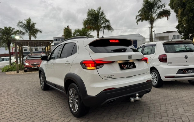 imagem-https://www.socarrao.com.br/sc-vehicle-images-prod/2761428/1784571911262-c834fd22-0d0a-4b59-bd15-ac0ffaec865a.jpg