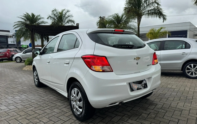 imagem-https://www.socarrao.com.br/sc-vehicle-images-prod/2761431/1784571912543-4c0b464a-e0f1-48fd-9f22-25cb7b57960e.jpg