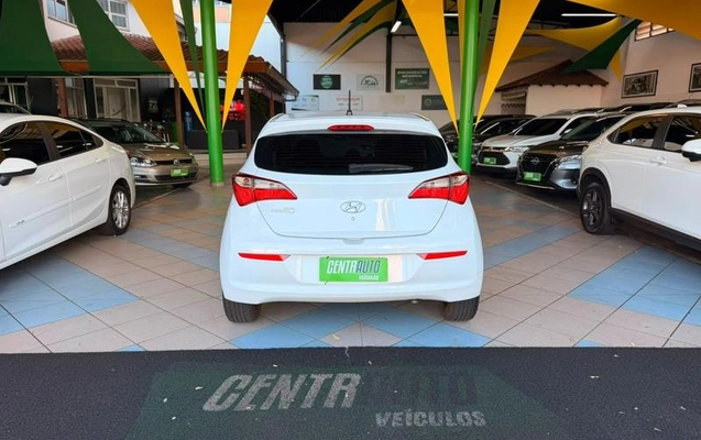 imagem-https://www.socarrao.com.br/sc-vehicle-images-prod/2761659/1789669912671-8295067_7_B_648e657900.jpeg