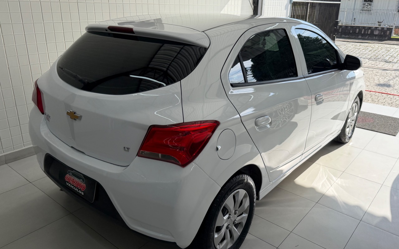 imagem-https://www.socarrao.com.br/sc-vehicle-images-prod/2761800/1784573063657-SU1HXzA1OTYuanBlZw.jpeg