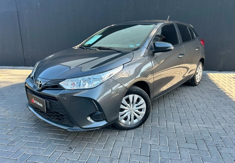 Toyota Yaris 2024 Cinza — foto 1 de 3