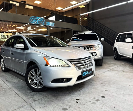 Nissan Sentra 2014 Prata — foto 1 de 3