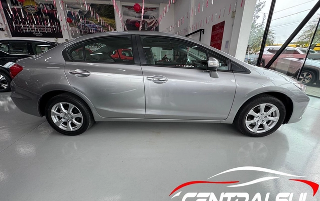 imagem-https://www.socarrao.com.br/sc-vehicle-images-prod/2762358/1788873948238-892193d2035442daa0c99e4ad00095ab_1788871056942.jpg
