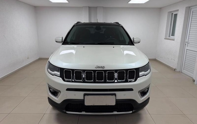 imagem-https://www.socarrao.com.br/sc-vehicle-images-prod/2762416/1789070972042-8297506_1_B_7065a1f5ef.jpeg