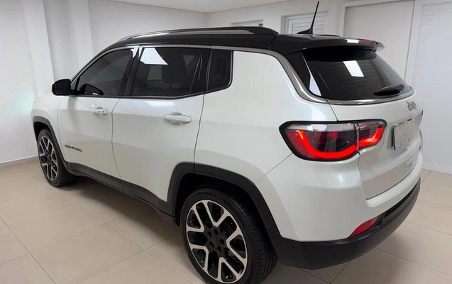imagem-https://www.socarrao.com.br/sc-vehicle-images-prod/2762416/1789070972059-8297506_4_B_ee999b2e2b.jpeg
