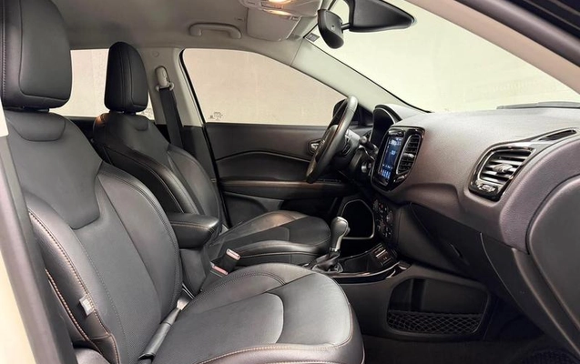 imagem-https://www.socarrao.com.br/sc-vehicle-images-prod/2762416/1789070972073-8297506_15_B_ff54692f3c.jpeg