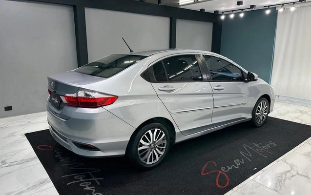 imagem-https://www.socarrao.com.br/sc-vehicle-images-prod/2762473/1789662636444-8291096_5_B_8a0e5ffadf.jpeg