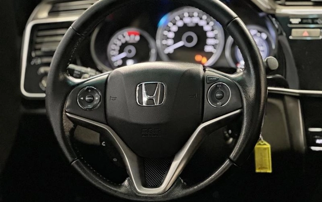 imagem-https://www.socarrao.com.br/sc-vehicle-images-prod/2762473/1789662636463-8291096_17_B_6d7de7827f.jpeg