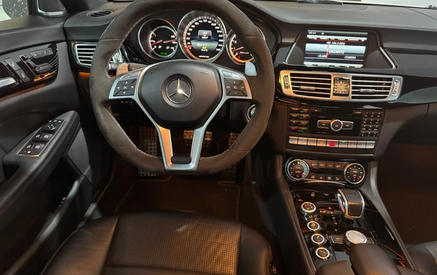 imagem-https://www.socarrao.com.br/sc-vehicle-images-prod/2762538/1784575606040-545814cf1306452ea792c302df8be441_1784575408305.jpg