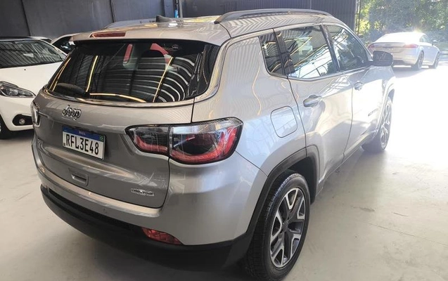 imagem-https://www.socarrao.com.br/sc-vehicle-images-prod/2762685/1784652039787-8246162_2_B_eeee4a0569.jpeg