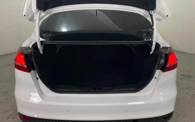 imagem-https://www.socarrao.com.br/sc-vehicle-images-prod/2762780/1789069462129-8265013_15_B_6240bcfe51.jpeg