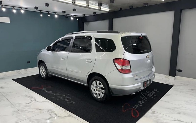 imagem-https://www.socarrao.com.br/sc-vehicle-images-prod/2762821/1789661617722-8284870_7_B_8112577f34.jpeg