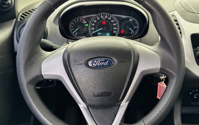 imagem-https://www.socarrao.com.br/sc-vehicle-images-prod/2763614/1784579312047-vehicle_image_1784578877_4e4b886749e8e4f836777ada9c6814b8.jpeg