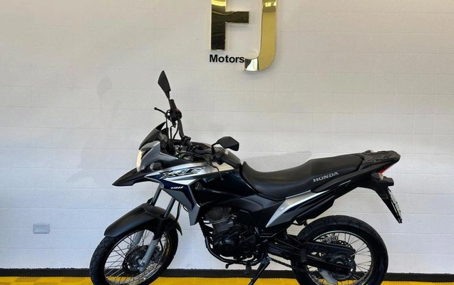 imagem-https://www.socarrao.com.br/sc-vehicle-images-prod/2763728/1790011227630-8189398_16_B_97e8b7dd99.jpeg