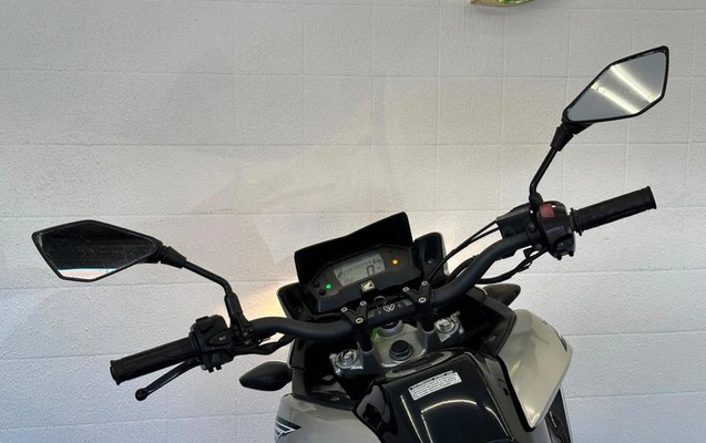 imagem-https://www.socarrao.com.br/sc-vehicle-images-prod/2763728/1790011227663-8189398_14_B_f8b3e27a44.jpeg