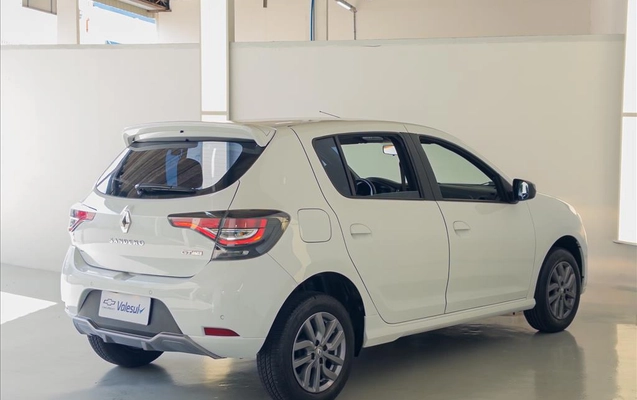 imagem-https://www.socarrao.com.br/sc-vehicle-images-prod/2764097/1789397660080-039a163f-914b-4c70-8cf3-6d3254bd0fb820260708102034.jpeg