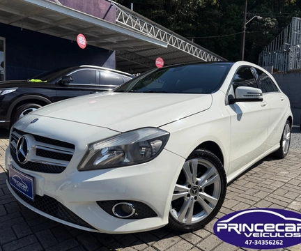 Mercedes-Benz A-200 2013 Branco — foto 1 de 3