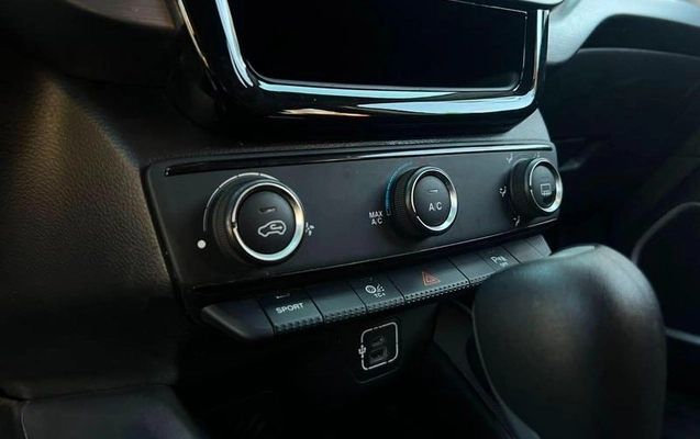 imagem-https://www.socarrao.com.br/sc-vehicle-images-prod/2764952/1789243742322-8298438_1_B_02c12b19ad.jpeg