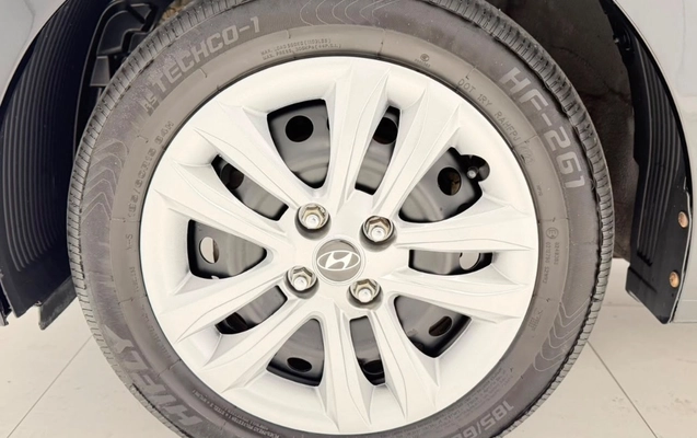 imagem-https://www.socarrao.com.br/sc-vehicle-images-prod/2765925/1787663735983-gb-c8db20d.jpeg