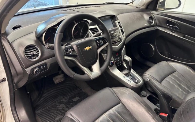 imagem-https://www.socarrao.com.br/sc-vehicle-images-prod/2766753/1784748473963-8223531_14_B_d8f51d6ab9.jpeg
