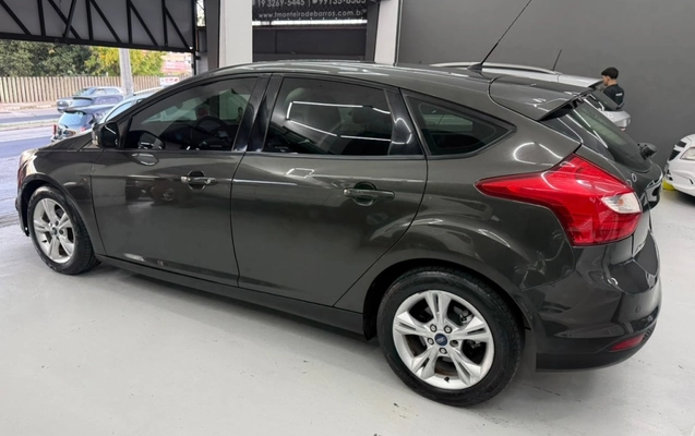 imagem-https://www.socarrao.com.br/sc-vehicle-images-prod/2775750/1784636080653-8_053804.jpg