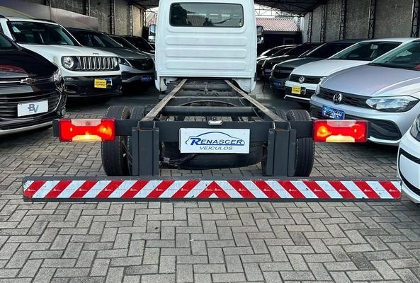 imagem-https://www.socarrao.com.br/sc-vehicle-images-prod/2776243/1784640285800-7960537_2_B_5c4ca41a8e.jpeg