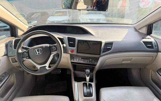 imagem-https://www.socarrao.com.br/sc-vehicle-images-prod/2776613/1785789393433-8295645_16_B_dcc61acb81.jpeg