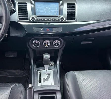 imagem-https://www.socarrao.com.br/sc-vehicle-images-prod/2776622/1789560158904-7841147_6_B_f69faa20b0.jpeg