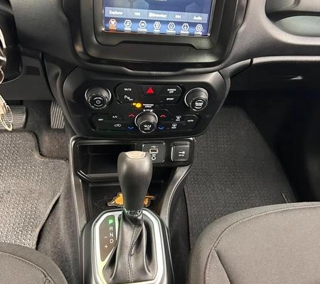 imagem-https://www.socarrao.com.br/sc-vehicle-images-prod/2776705/1789560297144-6921811_13_B_4d3da35a78.jpeg