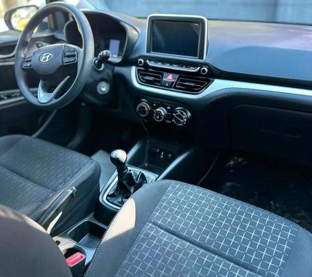 imagem-https://www.socarrao.com.br/sc-vehicle-images-prod/2776717/1788629537345-8299367_8_B_f510027c59.jpeg