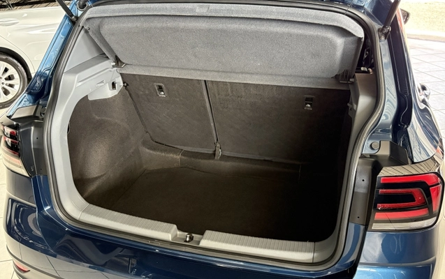 imagem-https://www.socarrao.com.br/sc-vehicle-images-prod/2776765/1788294134011-NH1pXzUzfYyRR0EUFKMPxU9ezdWRCE4B.jpg