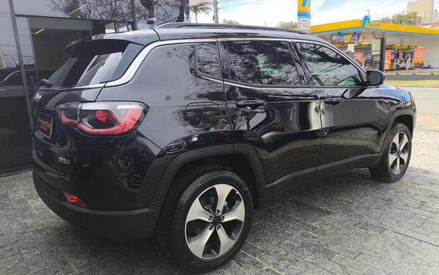 imagem-https://www.socarrao.com.br/sc-vehicle-images-prod/2776938/1788976514308-8299213_3_B_f47ed08fae.jpeg
