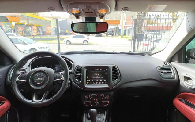 imagem-https://www.socarrao.com.br/sc-vehicle-images-prod/2776938/1788976514319-8299213_11_B_6d935a824e.jpeg