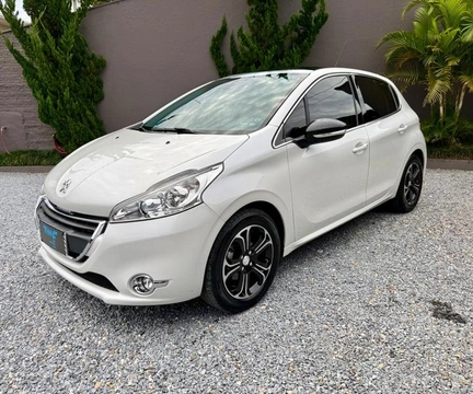Peugeot 208 2015 Branco — foto 1 de 3