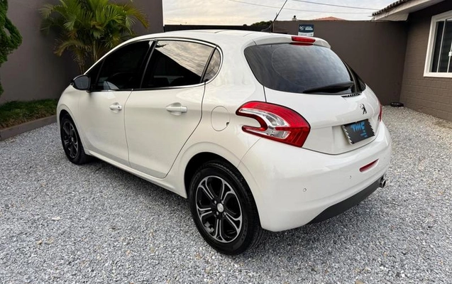 imagem-https://www.socarrao.com.br/sc-vehicle-images-prod/2777006/1787945608236-8299463_6_B_6bad3f4b53.jpeg