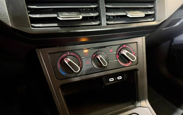 imagem-https://www.socarrao.com.br/sc-vehicle-images-prod/2777017/1790787077172-8278409_14_B_7c8789b957.jpeg
