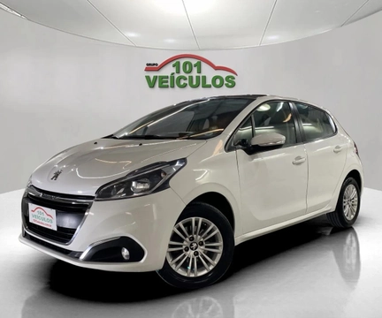 Peugeot 208 2018 Branco — foto 1 de 3