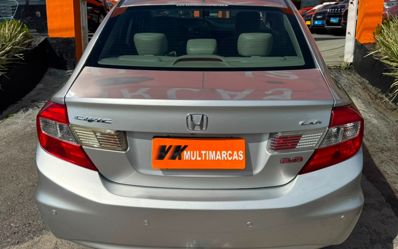 imagem-https://www.socarrao.com.br/sc-vehicle-images-prod/2777159/1784643796415-V2hhdHNBcHAgSW1hZ2UgMjAyNi0wNy0yMSBhdCAxMS4wMy4wMyAoMSkuanBlZw.jpeg