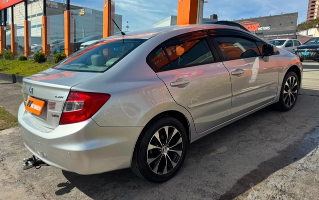 imagem-https://www.socarrao.com.br/sc-vehicle-images-prod/2777159/1784643796554-V2hhdHNBcHAgSW1hZ2UgMjAyNi0wNy0yMSBhdCAxMS4wMy4wMyAoMikuanBlZw.jpeg