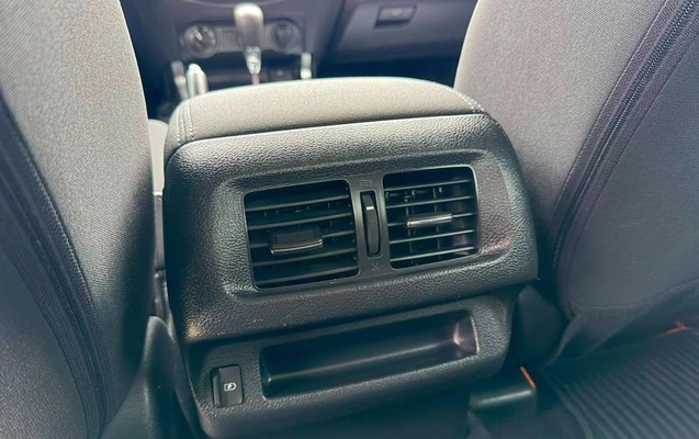 imagem-https://www.socarrao.com.br/sc-vehicle-images-prod/2777160/1789071223440-8265686_14_B_1e25a87bc4.jpeg